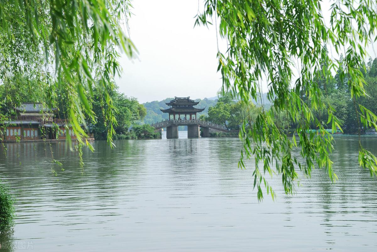 饮湖上初晴后雨（原文 翻译及赏析）