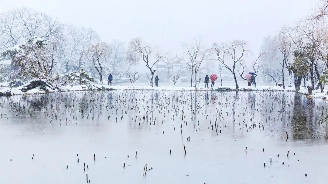 雪景诗句（十五首古人对雪的诗词，有数不尽的浪漫​）