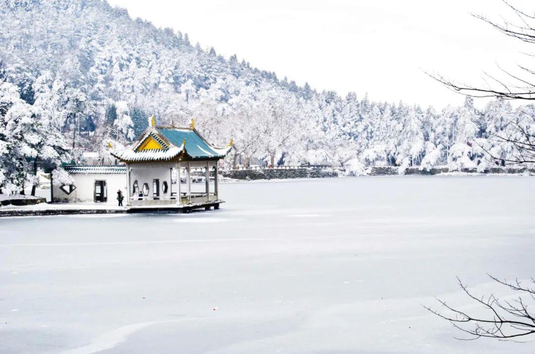 雪景诗句（十五首古人对雪的诗词，有数不尽的浪漫​）