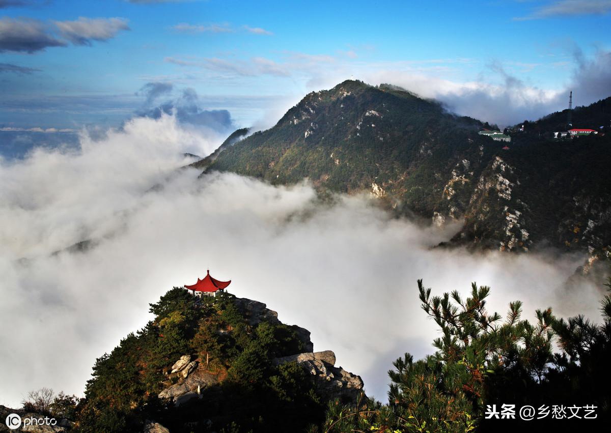 赞美庐山的诗句（精选庐山古诗18首，景美诗美）