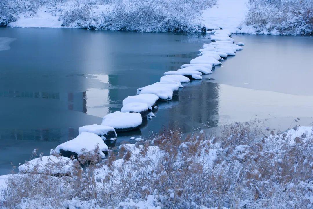 关于冬雪的诗句（10首咏雪诗词，唯美了整个冬天）