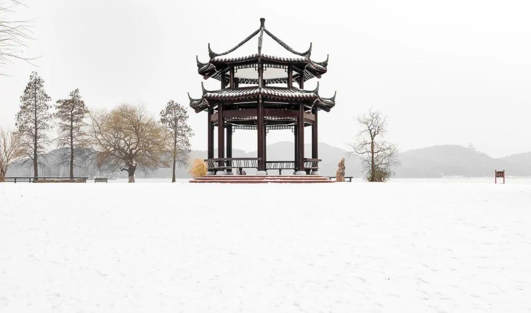 雪的诗句10首，浪漫了整个冬天